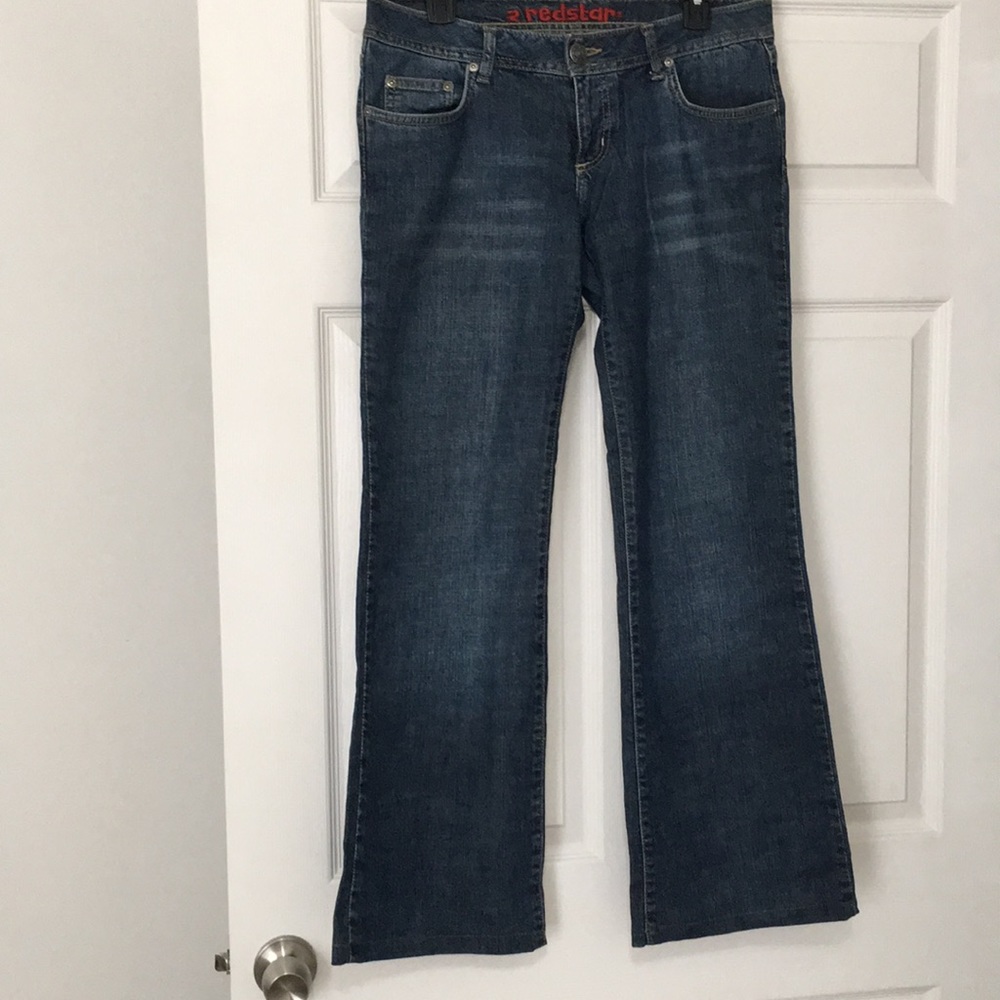 Women blue jeans. W32 L34